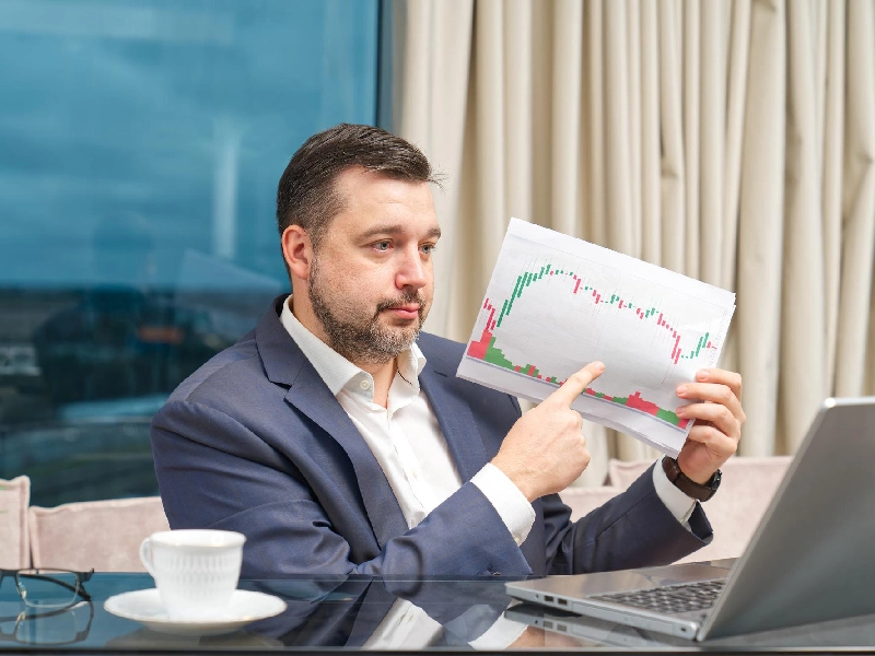 5 نوع گزارش کلیدی مدیریتی که باید بشناسید گزارشهای کلیدی مدیریتی - گزارش مالی روزانه